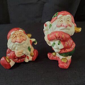 1990 Christmas Elves Salt Pepper Shaker Pair Ceramic Holiday Tableware